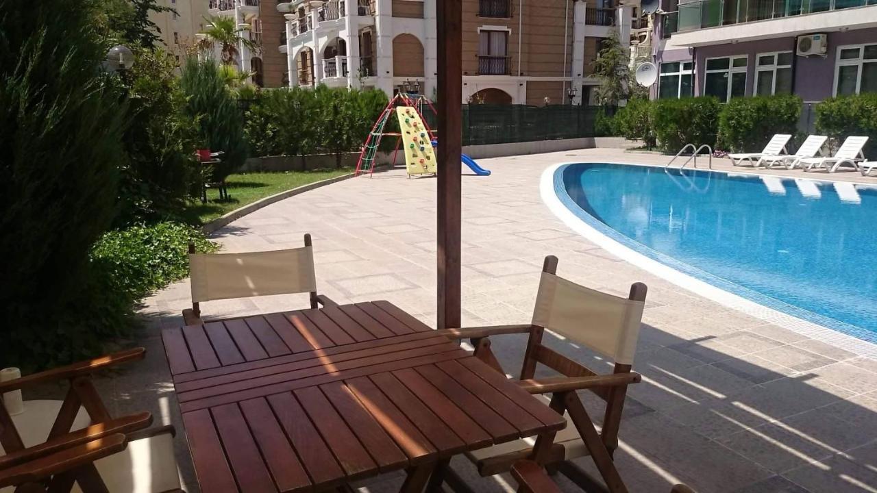 Family Apartments In Solmarin Sunny Beach Esterno foto
