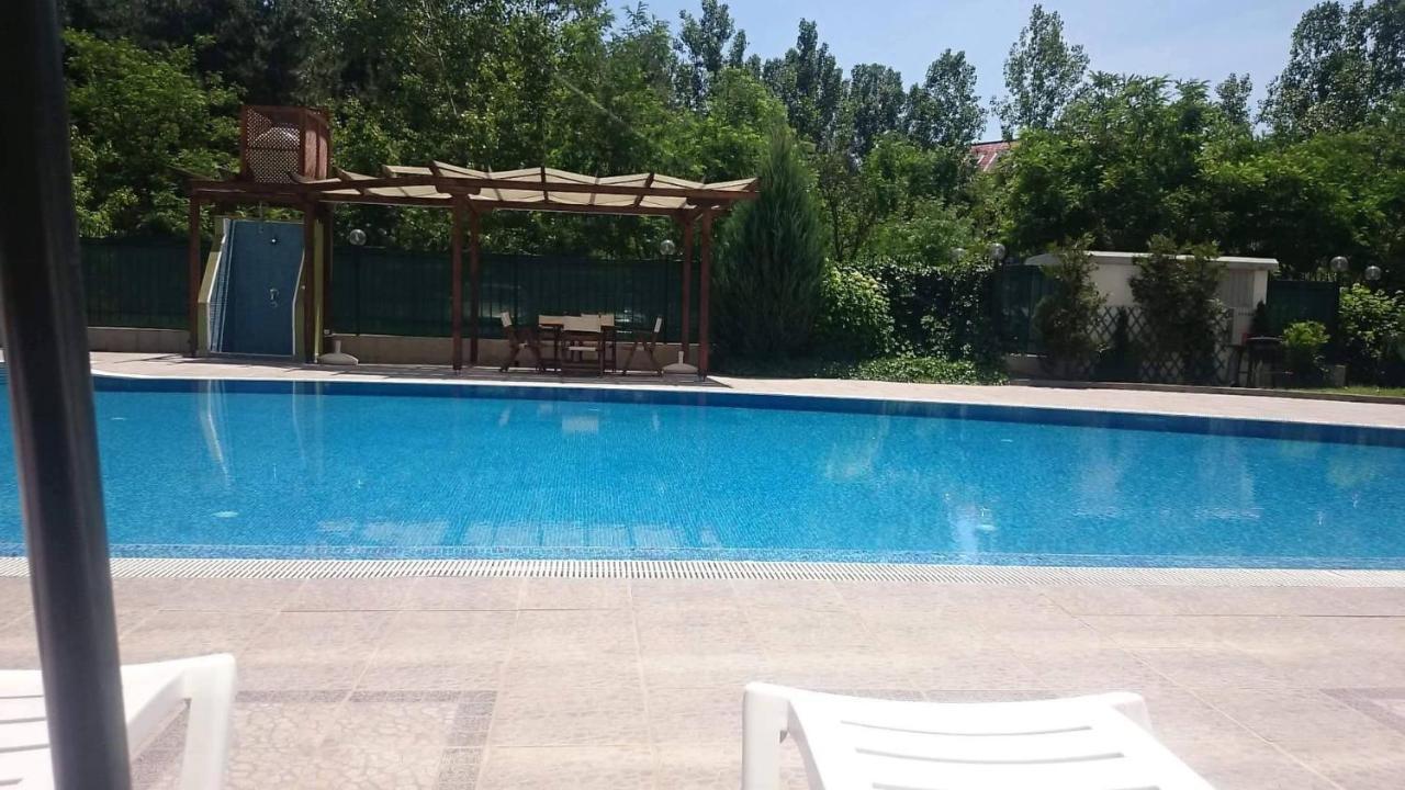 Family Apartments In Solmarin Sunny Beach Esterno foto