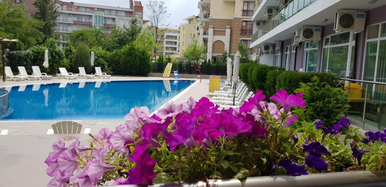Family Apartments In Solmarin Sunny Beach Esterno foto