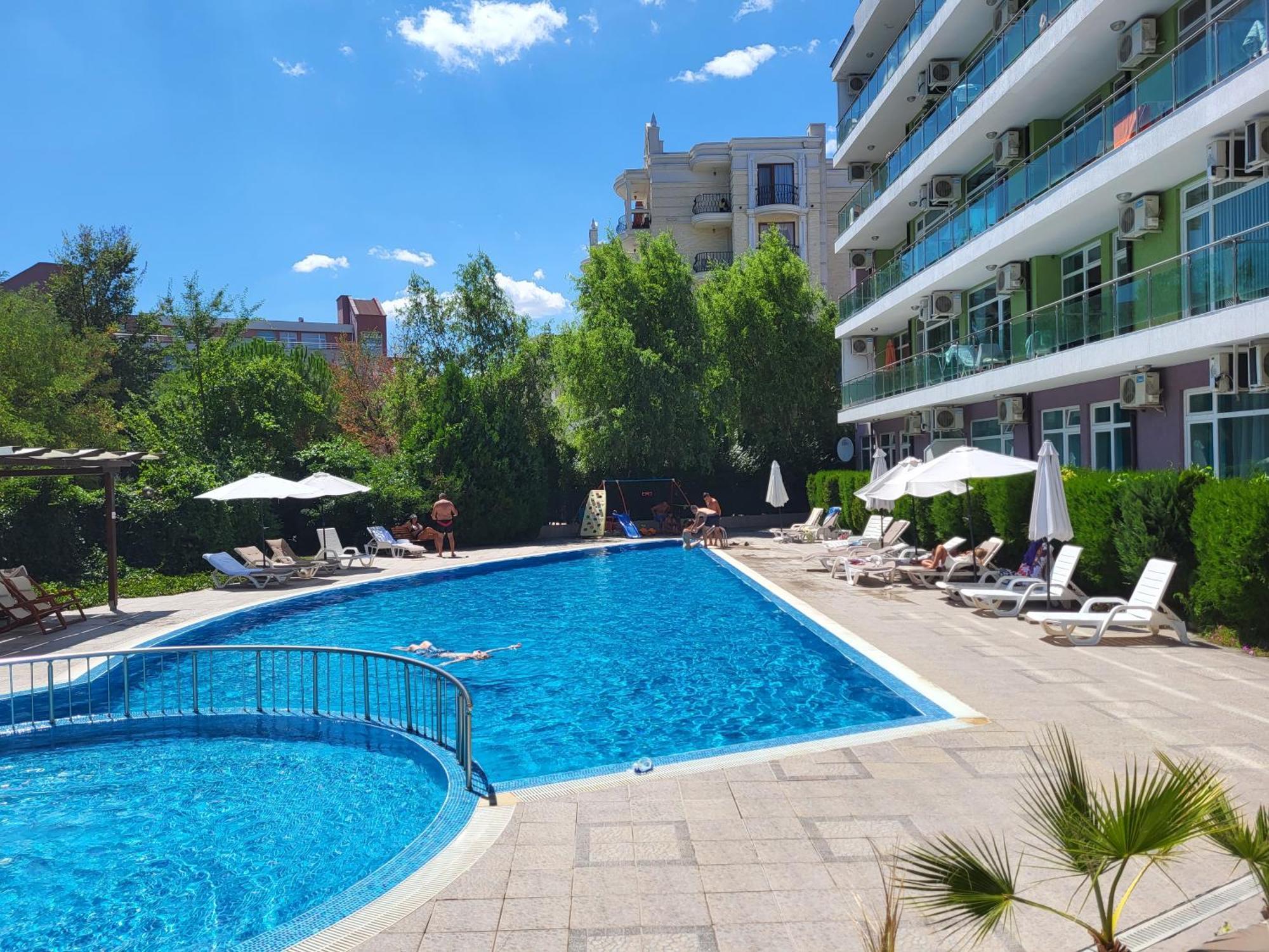 Family Apartments In Solmarin Sunny Beach Esterno foto