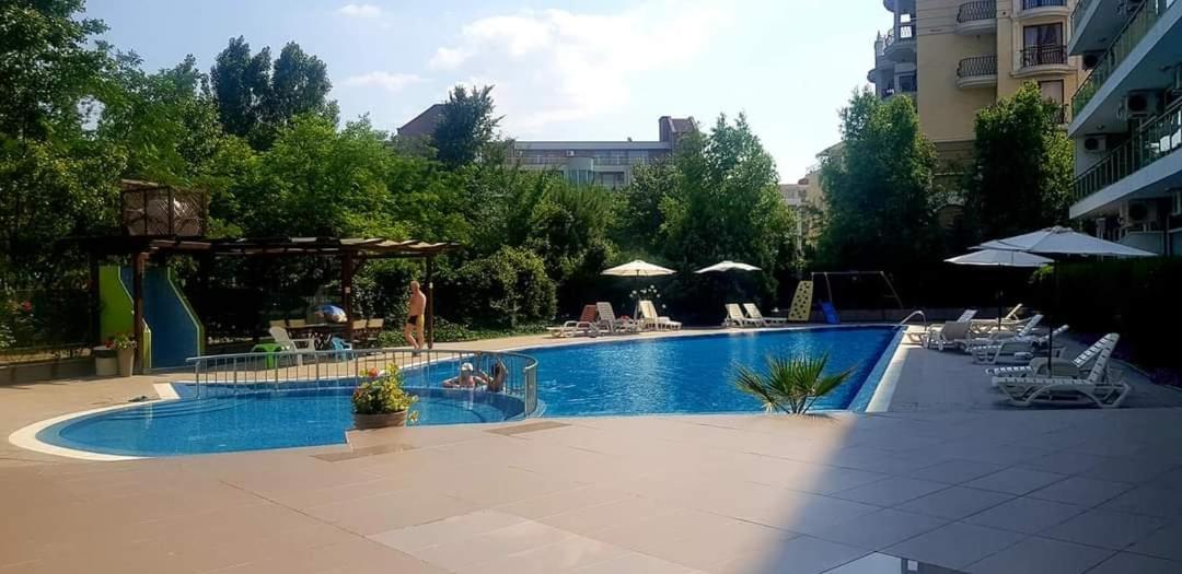 Family Apartments In Solmarin Sunny Beach Esterno foto