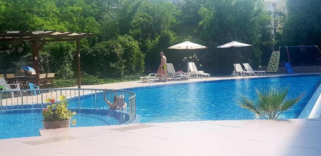 Family Apartments In Solmarin Sunny Beach Esterno foto