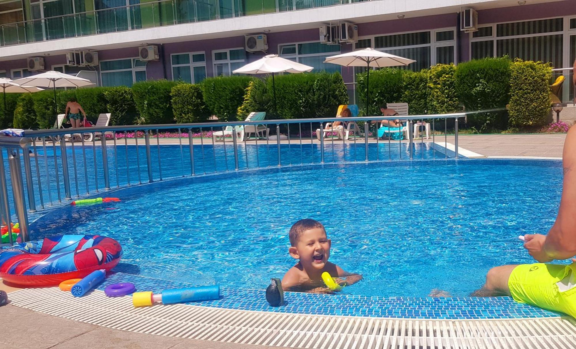 Family Apartments In Solmarin Sunny Beach Esterno foto
